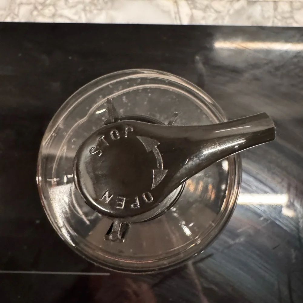 Loewe Black and Clear Hand Cleanser (sanitizer) - Picture 3 of 3